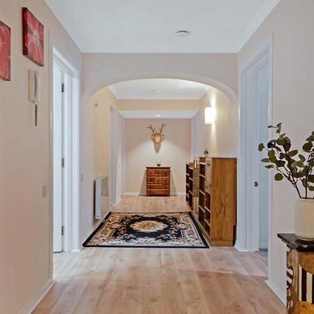 Elegant & Unique Getaway - Spacious 3 Bedroom, 2 Bathroom City Centre Apartment - Free Allocated Parking. Edinburgh Exteriér fotografie