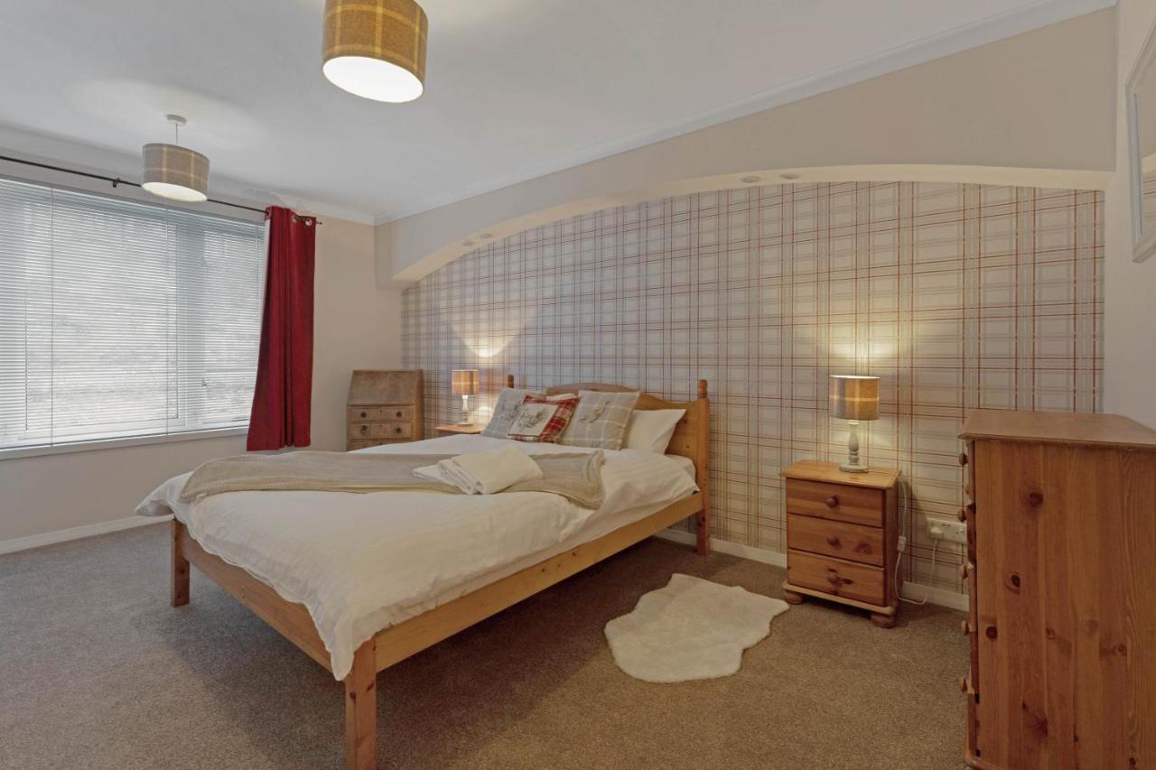 Elegant & Unique Getaway - Spacious 3 Bedroom, 2 Bathroom City Centre Apartment - Free Allocated Parking. Edinburgh Exteriér fotografie