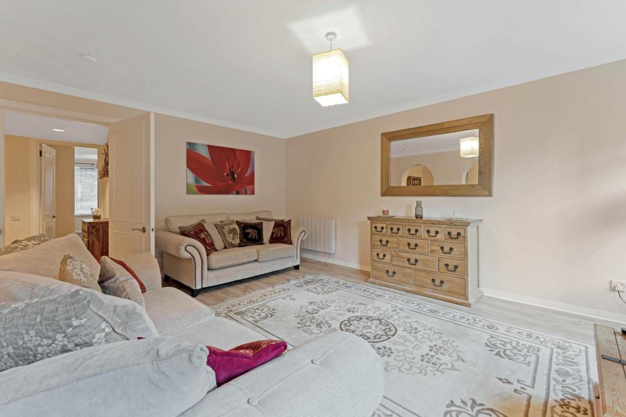Elegant & Unique Getaway - Spacious 3 Bedroom, 2 Bathroom City Centre Apartment - Free Allocated Parking. Edinburgh Exteriér fotografie